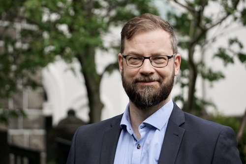 Björn Leví Gunnarsson þingmaður Pírata segir að flokkurinn muni laga útreikningana eftir að hafa fengið gagnrýni. Mynd: Bára Huld Beck.