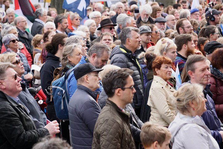 Það þarf meira en bara framlag launþega til þess að tryggja frið á vinnumarkað, samkvæmt Gylfa.