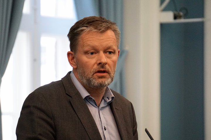 Þorsteinn Víglundsson, þingmaður Viðreisnar er fyrsti flutningsmaður frumvarpsins.