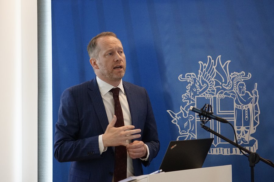 Bára Huld Beck Guðmundur Ingi Guðbrandsson