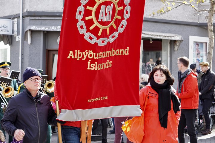 Samkvæmt ASÍ og BSRB er skuldasöfnun ríkisins ekki áhyggjuefni þegar vextir eru lágir