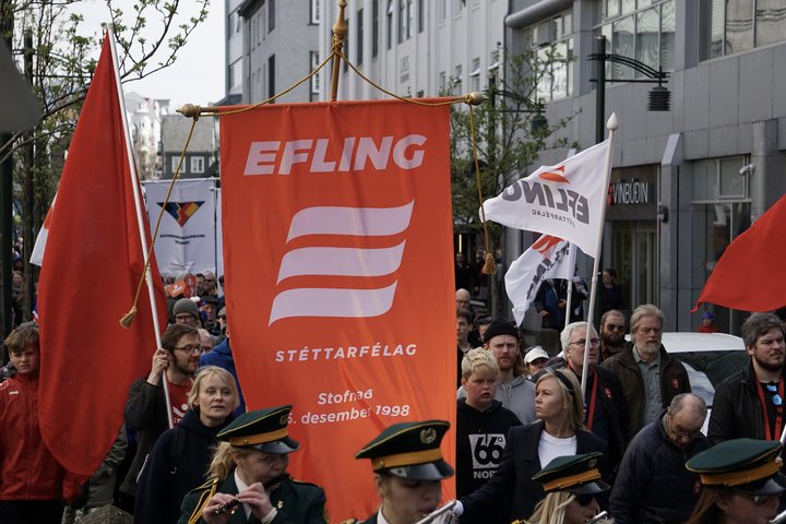 Samninganefnd Eflingar afhenti Samtökum atvinnulífsins í dag kröfugerð sína fyrir komandi kjaraviðræður.