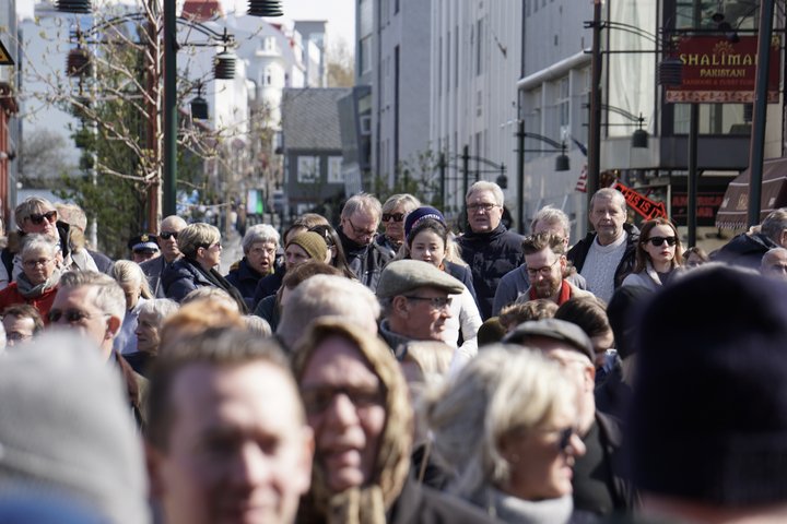 Greiðslubyrði þeirra sem keyptu húsnæði með óverðtryggðu láni á breytilegum vöxtum á meðan vextir voru í sögulegu lágmarki hefur hækkað gríðarlega.