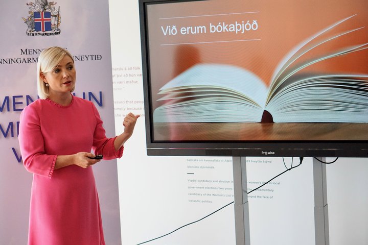 Lilja Dögg Alfreðsdóttir mennta- og menningarmálaráðherra kom frumvarpi sínu um styrki til einkarekinna fjölmiðla í gegnum þingið á vordögum.