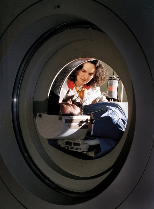 Sjúklingur í jáeindaskanna. Mynd: Wiki Commons