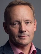 Einar Aðalsteinn Brynjólfsson, þingmaður Pírata, er fyrsti flutningsmaður þingsályktunartillögunnar.