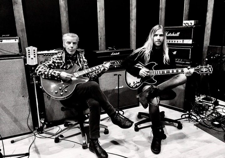 Einar Vilberg Hjartarson ásamt syni sínum og nafna.