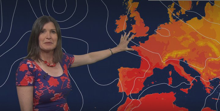 Veðurfréttakona BBC var heldur áhyggjufull er hún flutti fréttir af hitabylgjunni.