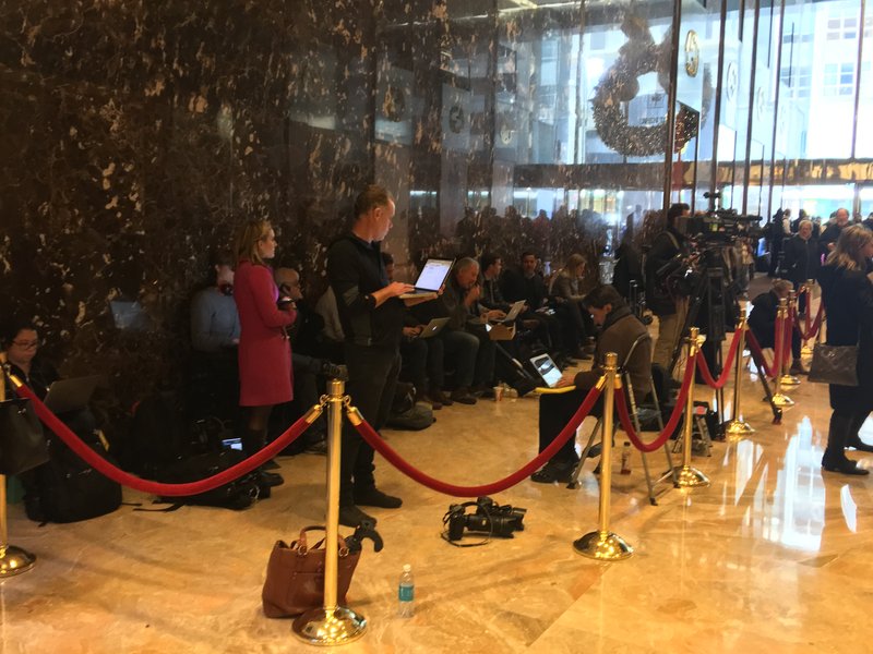 Beðið eftir Donald Trump í sjálfum Trump turninum í New York. Mynd: Bryndís.