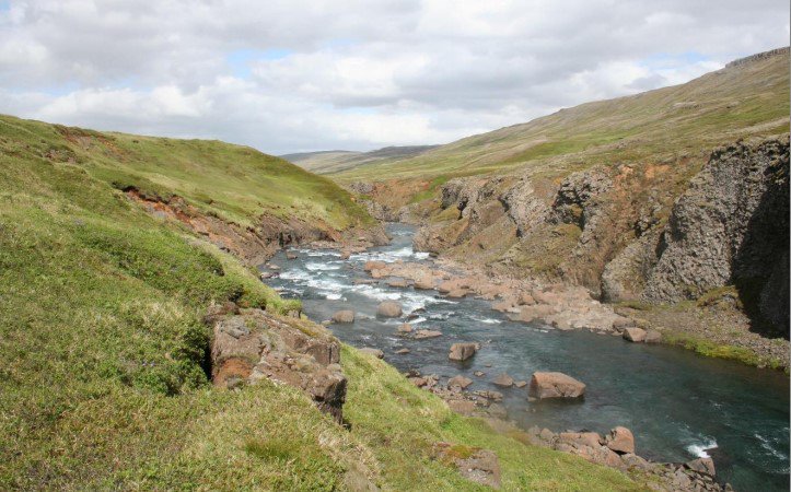 Geitdalsá rennur á köflum um gljúfur. Mynd: Matsskýrsla Arctic Hydro