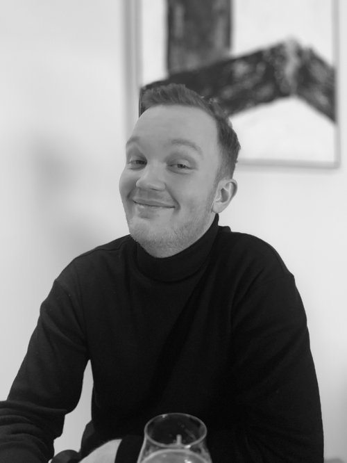 Kolbeinn tekur lífinu létt. Hann segist ekki mæla með því við neinn að fá COVID-19. Mynd: Aðsend