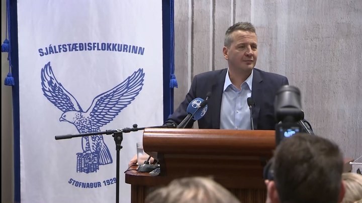 Guðlaugur Þór Þórðarson, umhverfis-, orku- og loftslagsráðherra, hélt opinn fund í Valhöll í dag þar sem hann tilkynnti um framboð sitt til formanns Sjálfstæðisflokksins.