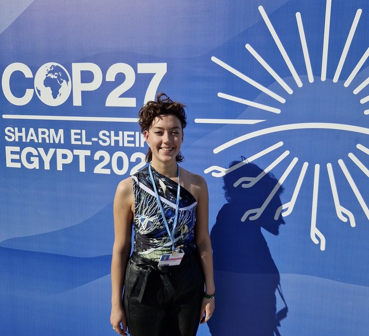 „Það verða alltaf önnur vandamál. En stærsta vandamálið, sem stigmagnar öll önnur vandamál, eru loftslagsbreytingar. Því lengur sem við bíðum með að takast á við þær, því erfiðara verður það,“ segir Tinna Hallgrímsdóttir, forseti Ungra umhverfissinna.