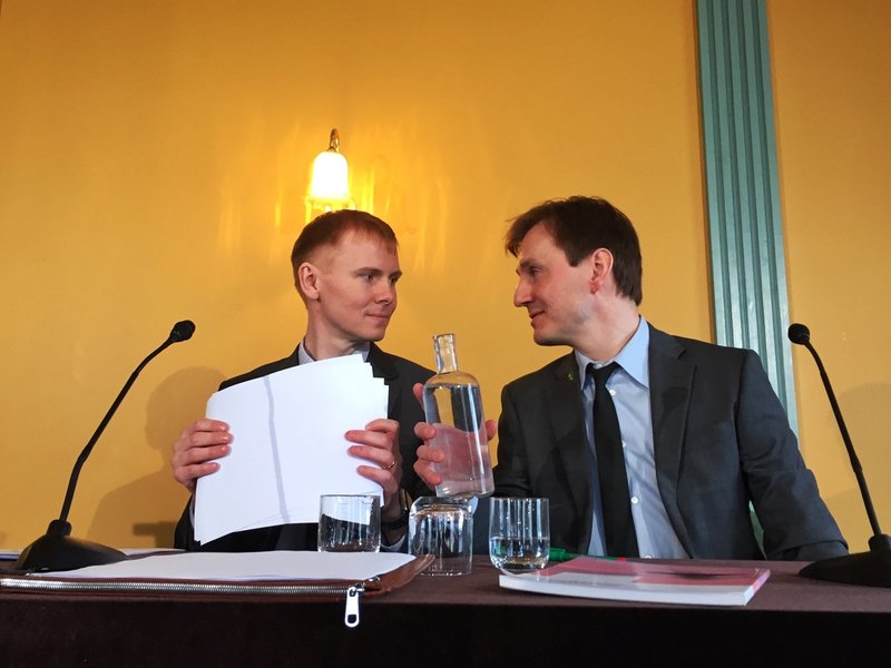 Kjartan Bjarni Björgvinsson og Finnur Vilhjálmsson unnu skýrsluna sem kynnt var á miðvikudag. MYND: Birgir Þór Harðarson