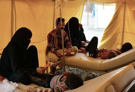 Stríðið í Jemen hefur leitt til hörmunga - meðal annars vegan lyfja- og matarskorts - sem á sér ekki hliðstæðu í heiminum nú um stundir, að mati Sameinuðu þjóðanna.