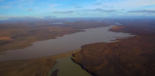 Kjalölduveita yrði gerð með stíflu í farvegi Þjórsár, skammt frá friðlandmörkum Þjórsárvera. Skjáskot: Landsvirkjun