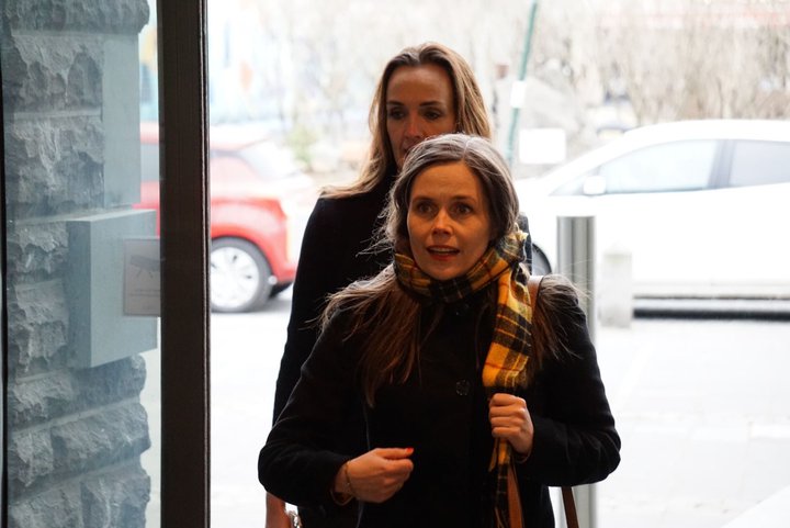 Katrín Jakobsdóttir, forsætisráðherra, mætir á Alþingi í dag.