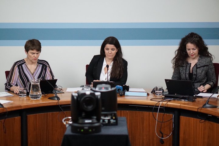 Af fundi nefndarinnar sem nú stendur yfir.