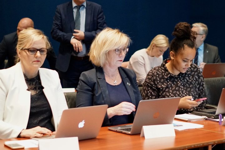 Marta Guðjónsdóttir, Vigdís Hauksdóttir og Sanna Magdalena Mörtudóttir á fyrsta fundi borgarstjórnar 19. júní 2018.