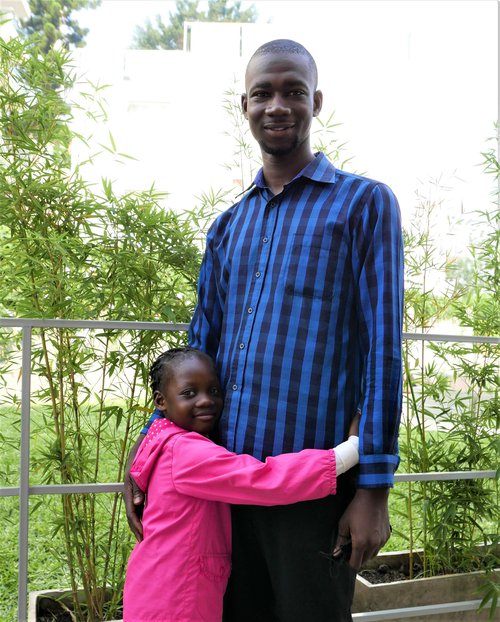 Leia og pabbi hennar, Joshua. Mynd: Sunna Ósk Logadóttir