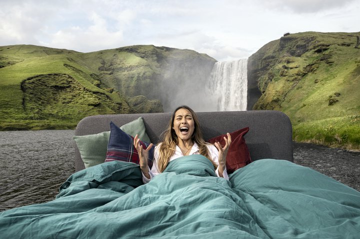 Öskrað við Skógafoss. Mynd úr herferð Íslandsstofu.