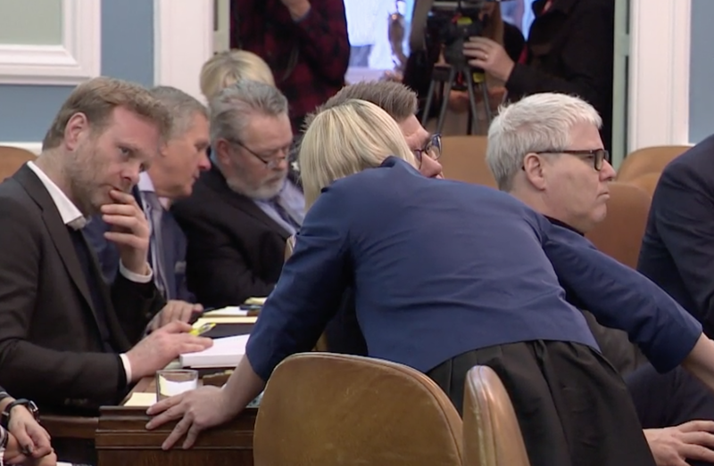 Lilja ræðir við Gunnar Braga í morgun Mynd: Skjáskot/RÚV