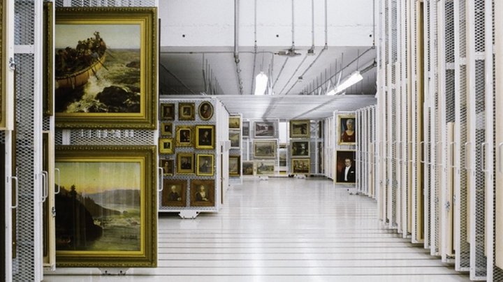 Museum_Art_Racks_Museums_Mobile_Storage_08.jpg