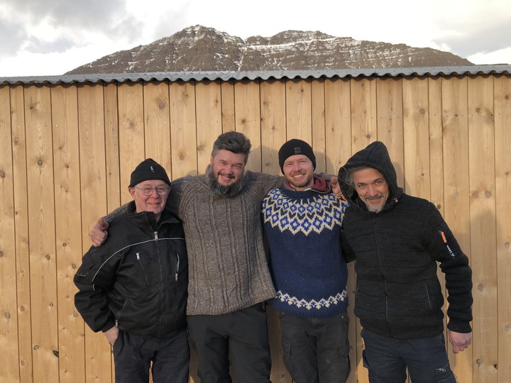 Sigurður Hansen, Pavel Khatsilouski frá Hvíta-Rússlandi, Guðmundur Stefán Sigurðarson og Ercan Bilir frá Tyrklandi fyrir utan Kakalaskála.