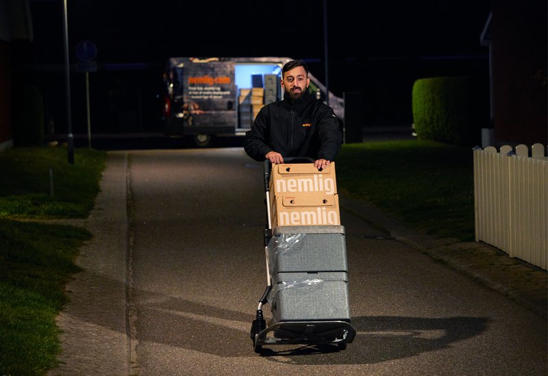 Neytendur eru ánægðir. En brotalamir virðast vera að koma í ljós hvað starfsaðstæður varðar. Mynd: Nemlig.