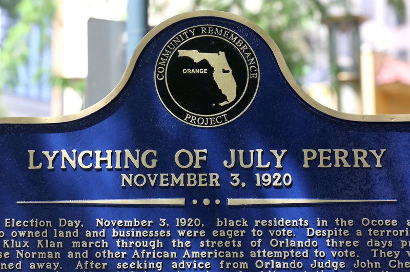 Skjöldur í minningu July Perry var afhjúpaður í Orlando nýverið.