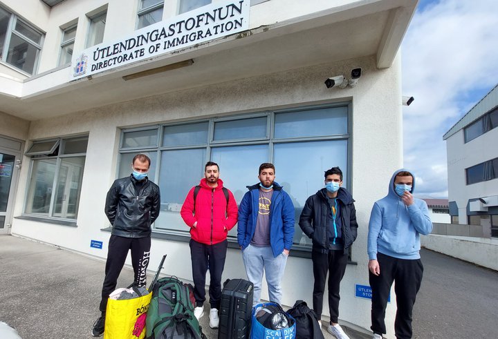 Fimm ungir Palestínumenn, sem hingað komu og sóttu um alþjóðlega vernd, misstu í fyrradag húsnæði sem þeir voru í á vegum Útlendingastofnunar sem og framfærslu frá stofnuninni. Mohammed Bakri er einn þeirra.