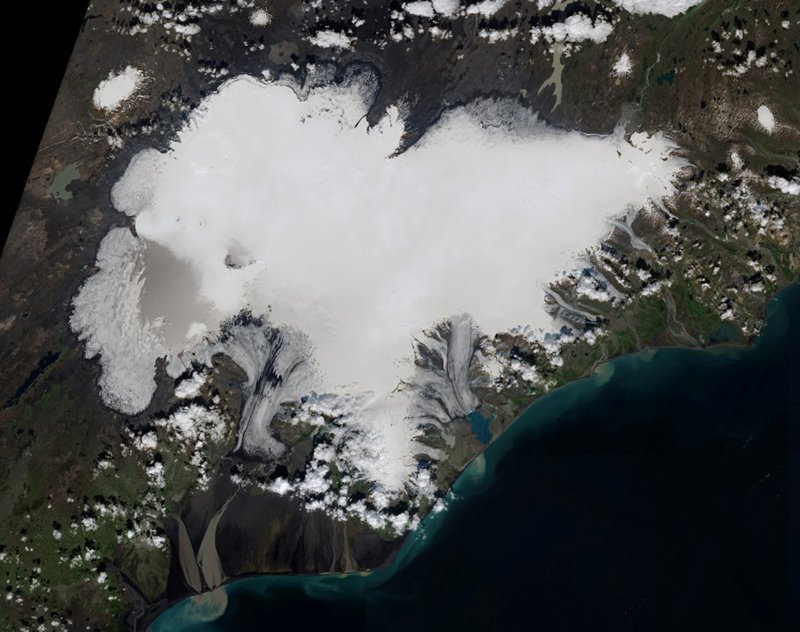 Mynd af Vatnajökli sem tekin er með gervitungli frá MODIS.