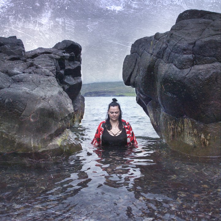 Plötuumslag plötunnar Shadows.jpg