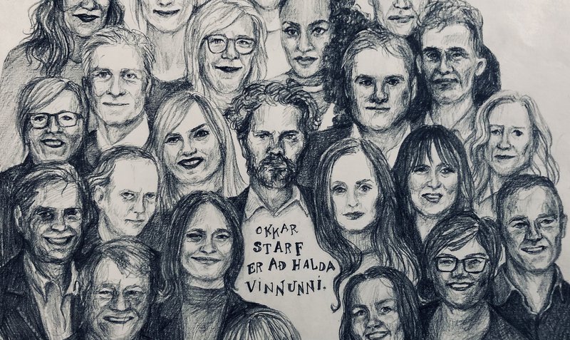 Mynd eftir höfunda og teiknara hjá Reykjavík Review.