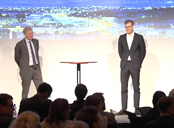 Helge Sigurd Næss-Schmidt, eigandi Copenhagen Economics, og Martin Bo Westh Hansen, yfirhagfræðingur fyrirtækisins, fluttu framsögu á fundinum í morgun.