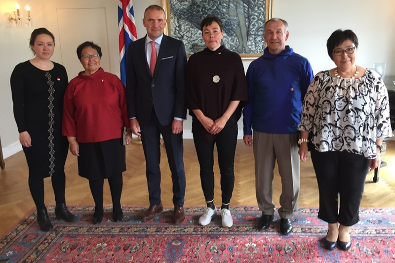 Nýskipuð stjórnarskrárnefnd Grænlands. Heimild: Embætti forseta.