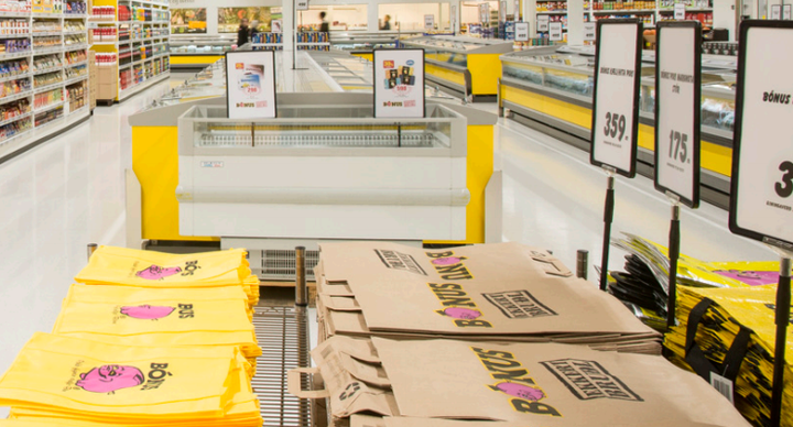 Bónus er krúnudjásnið í Hagasamstæðunni og stærsta dagvöruverslunarkeðja landsins.