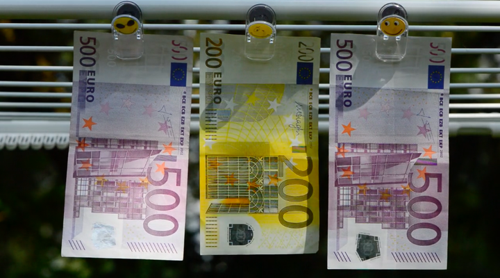 peningaþvætti evrur