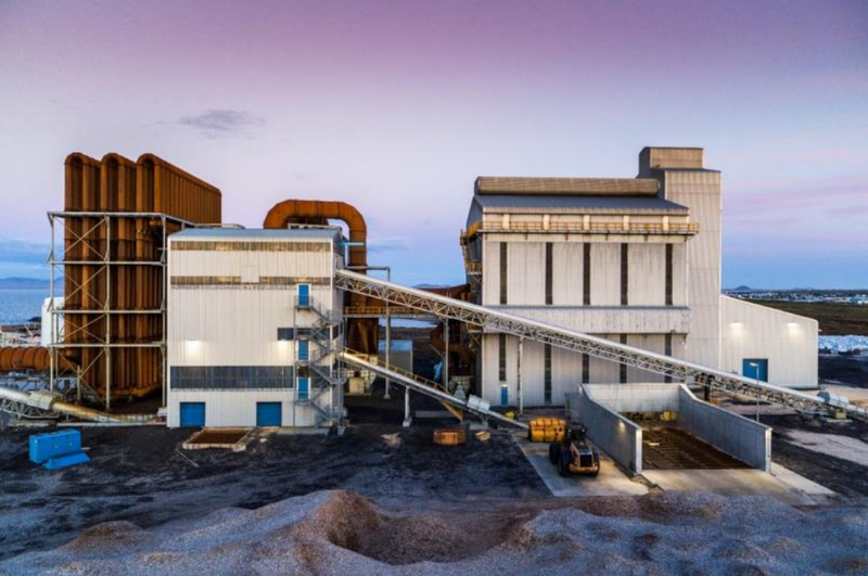 Verksmiðjan í Helguvík.