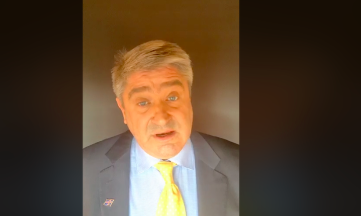 Hér sést Guðmundur Franklín Jónsson flytja ræðu sína fyrr í dag.