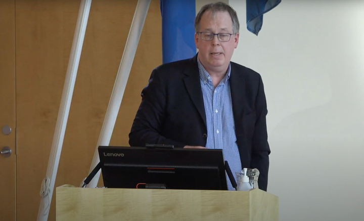 Gylfi Zoega, prófessor í hagfræði.