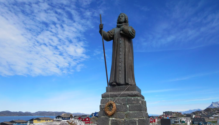 Styttan af Hans Egede í Nuuk