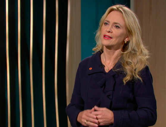 Þorgerður Katrín Gunnarsdóttir, formaður Viðreisnar, í forystusætinu á RÚV í gærkvöldi.