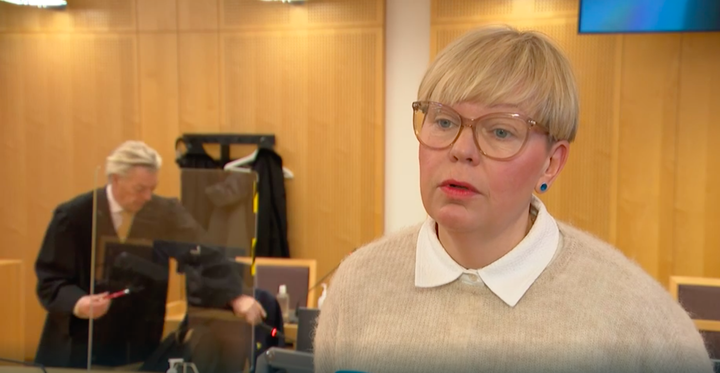 Hege Haukeland Liadal, fyrrum þingmaður norska Verkamannaflokksins, við dómsuppkvaðninguna í morgun.