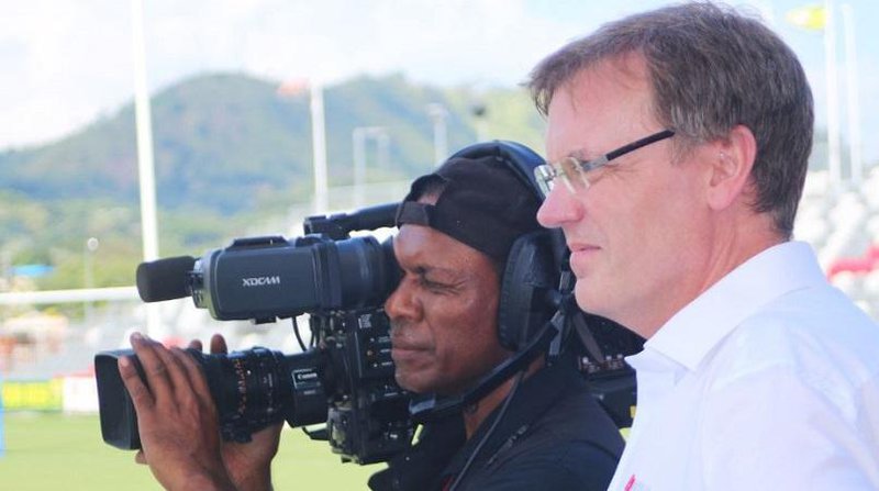 Eggert við störf fyrir TVWAN.