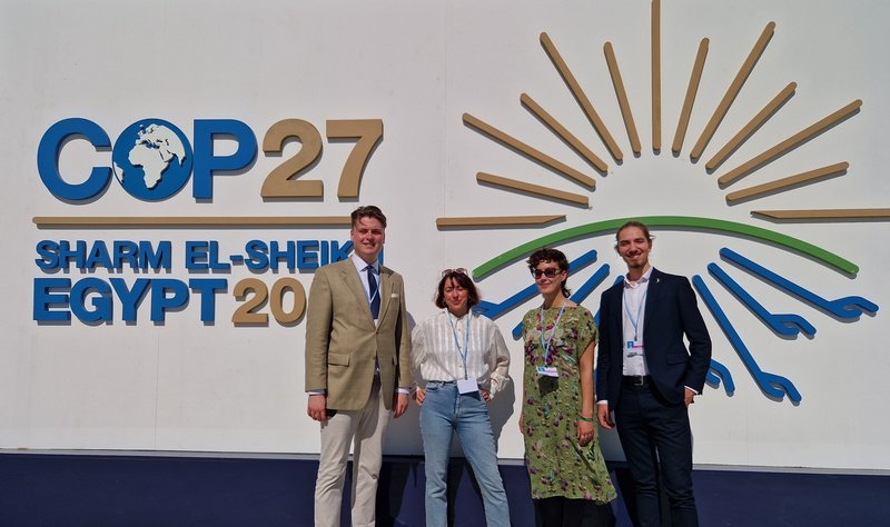 Ungir umhverfissinnar á COP27. Egill Ö. Hermannsson, Steffi Meisl, Tinna Hallgrímsdóttir og Finnur Ricart Andrason. Mynd: Aðsend