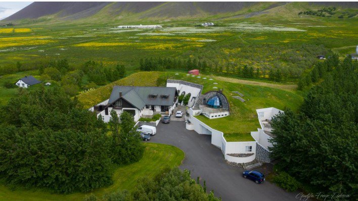 Vallá á Kjalarnesi. Eldishúsin eru efst á myndinni. Mynd: Umhverfismatsskýrsla Stjörnueggja