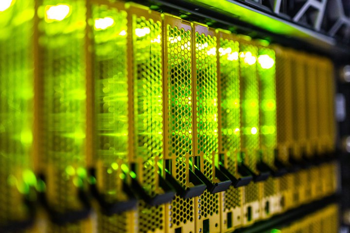 Verne Global rekur gagnaver á Suðurnesjum. Fyrirtækið hyggst hætta starfsemi í rafmyntariðnaði á næstu mánuðum.