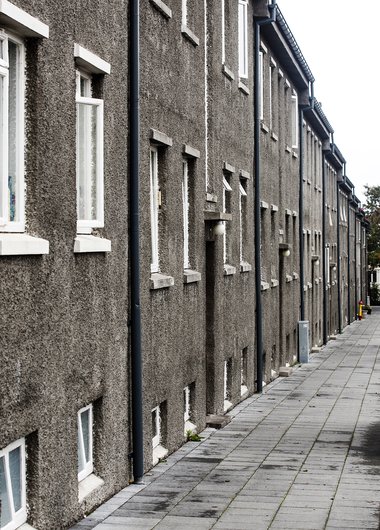 íbúðarhúsnæði hefur hækkað um tæpan helming frá ársbyrjun 2016