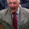 Dennis Skinner er harður í horn að taka. Hann er ósammála því að stjórnmál eigi að vera siðuð og róleg umræða. „Ég var ekki alinn þannig upp“, segir hann.